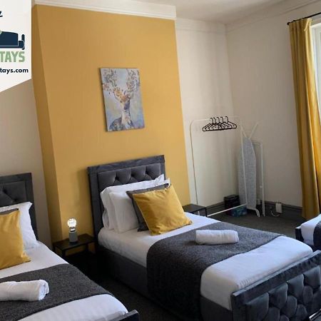 Balfour - Beautiful refurbished spacious 3 bedroom Gateshead flat Exterior foto